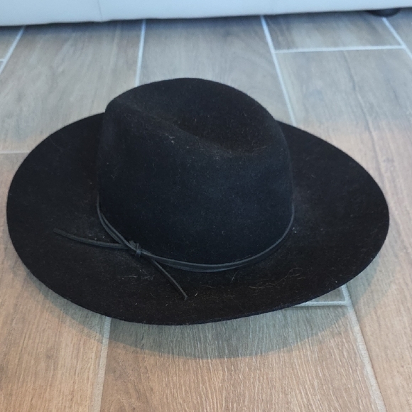 Phenix Black Wool Hat - Picture 1 of 3